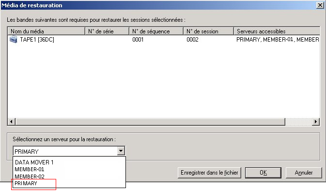 Boîte de dialogue Média de restauration. La liste déroulante Sélectionnez un serveur pour la restauration affiche une liste une liste des serveurs de sauvegarde.