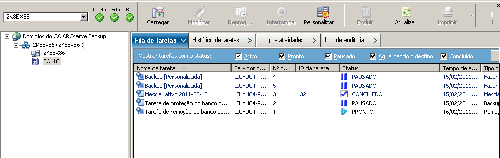 Gerenciador de status da tarefa. Um servidor do movimentador de dados está selecionado e contém uma tarefa na Fila de tarefas.
